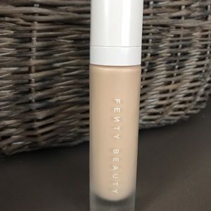 Fenty Beauty foundation longwear - soft matte 120
